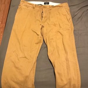 American eagle men’s relaxed straight chinos